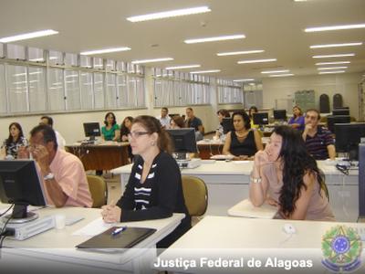 Imagem: Servidores participam de curso