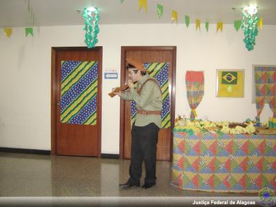 Imagem: Comandante da alegria abre a festa