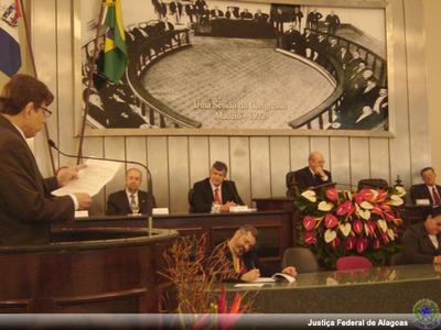 Imagem: Deputado Temóteo Correia presta homenagem ao presidente do TRF5, Paulo Roberto de Oliveira Lima