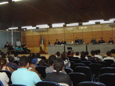 Imagem: Juiz Gilton Brito preside Tribunal do Júri