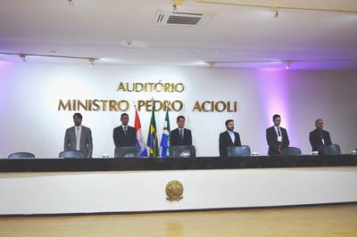 Imagem: Mesa de abertura do Seminário