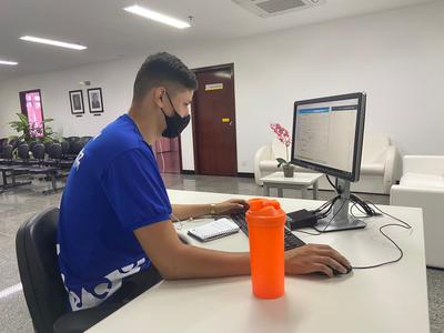 Imagem: Jovens atuam no Espaço Saúde e no setor de atendimento