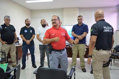 Imagem: Agentes participaram de aulas práticas de Combate em Ambientes Confinados (CBQ)