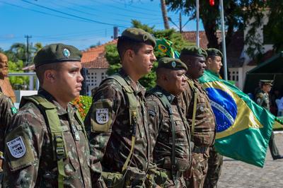 Imagem: Membros da tropa e seus familiares foram prestigiados com medalhas de honra