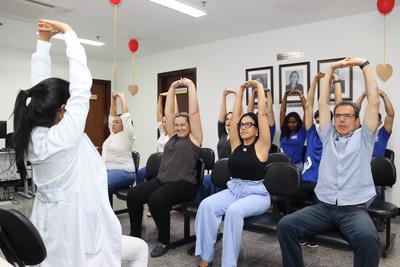 Imagem: Sessões de ginástica laboral vêm acontecendo desde o mês passado