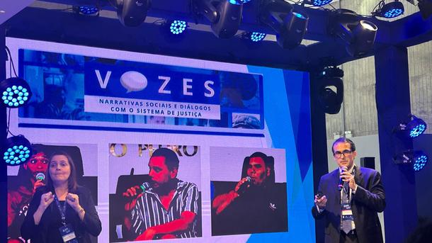 Imagem: Juiz federal Antônio José ministra palestra sobre dignidade para a população em situação de rua