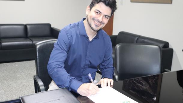 Imagem: Rafael Jordão começou a semana tomando posse como novo servidor efetivo da JFAL