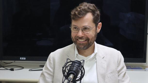 Imagem: André Lage, professor associado da Universidade Federal de Alagoas (Ufal) e consultor em Inteligência Artificial Aplicada, conversa sobre a aplicação da IA Generativa na educação brasileira